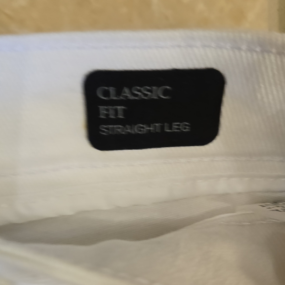 Lee Women's Straight Leg Jeans in Bright White - Picture 6 of 11